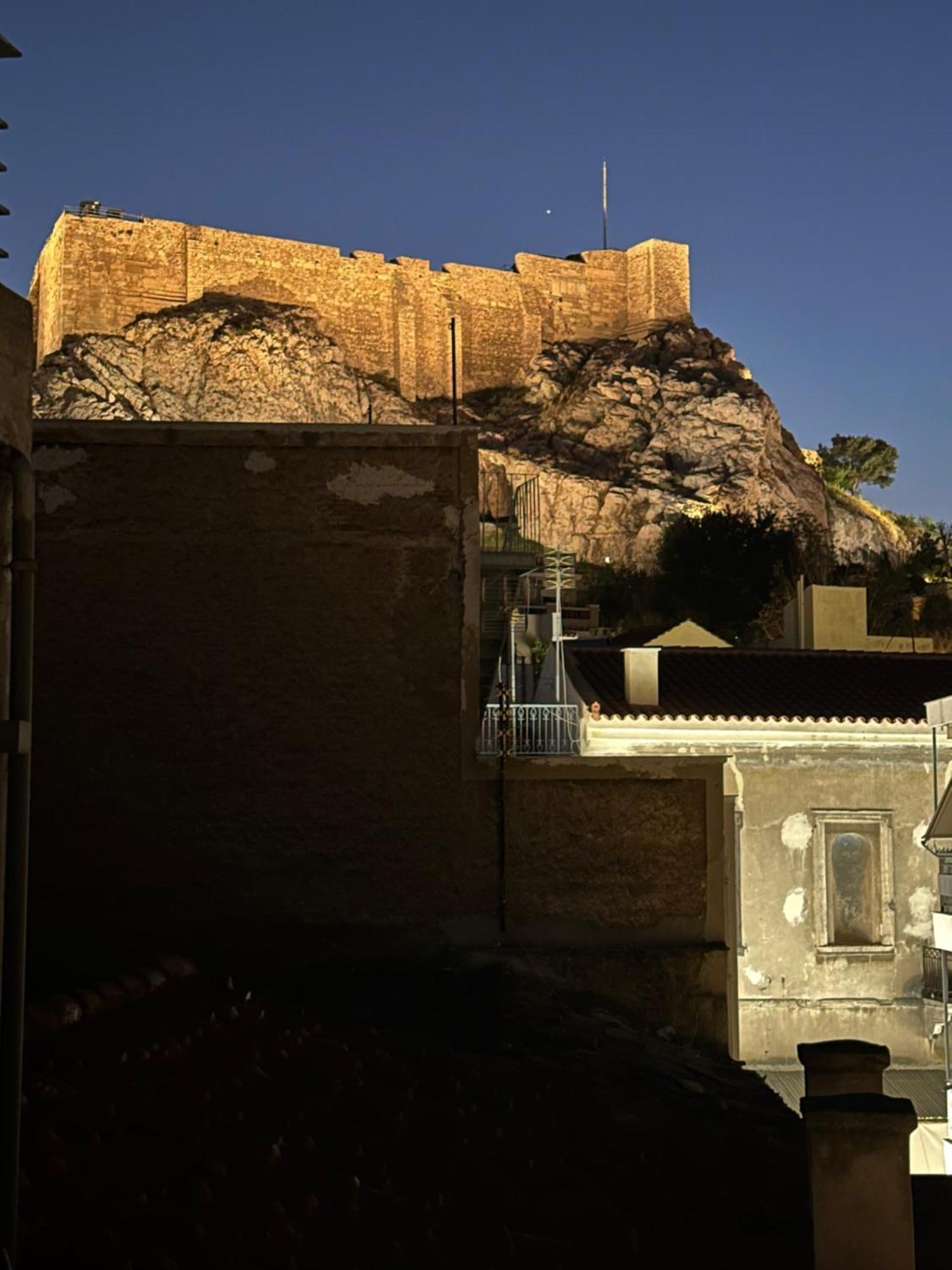 Central House In Plaka Athen Exterior foto