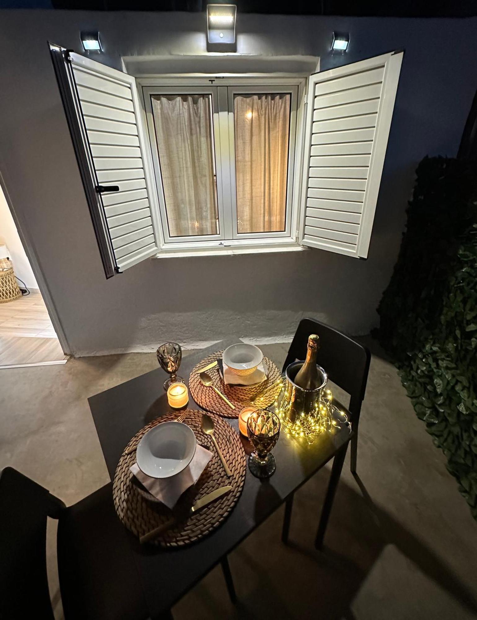 Central House In Plaka Athen Exterior foto
